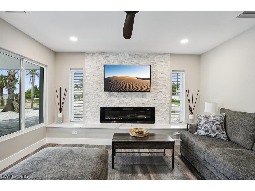 267 Flamingo Street Fort Myers Beach FL 33931 224062038 image6