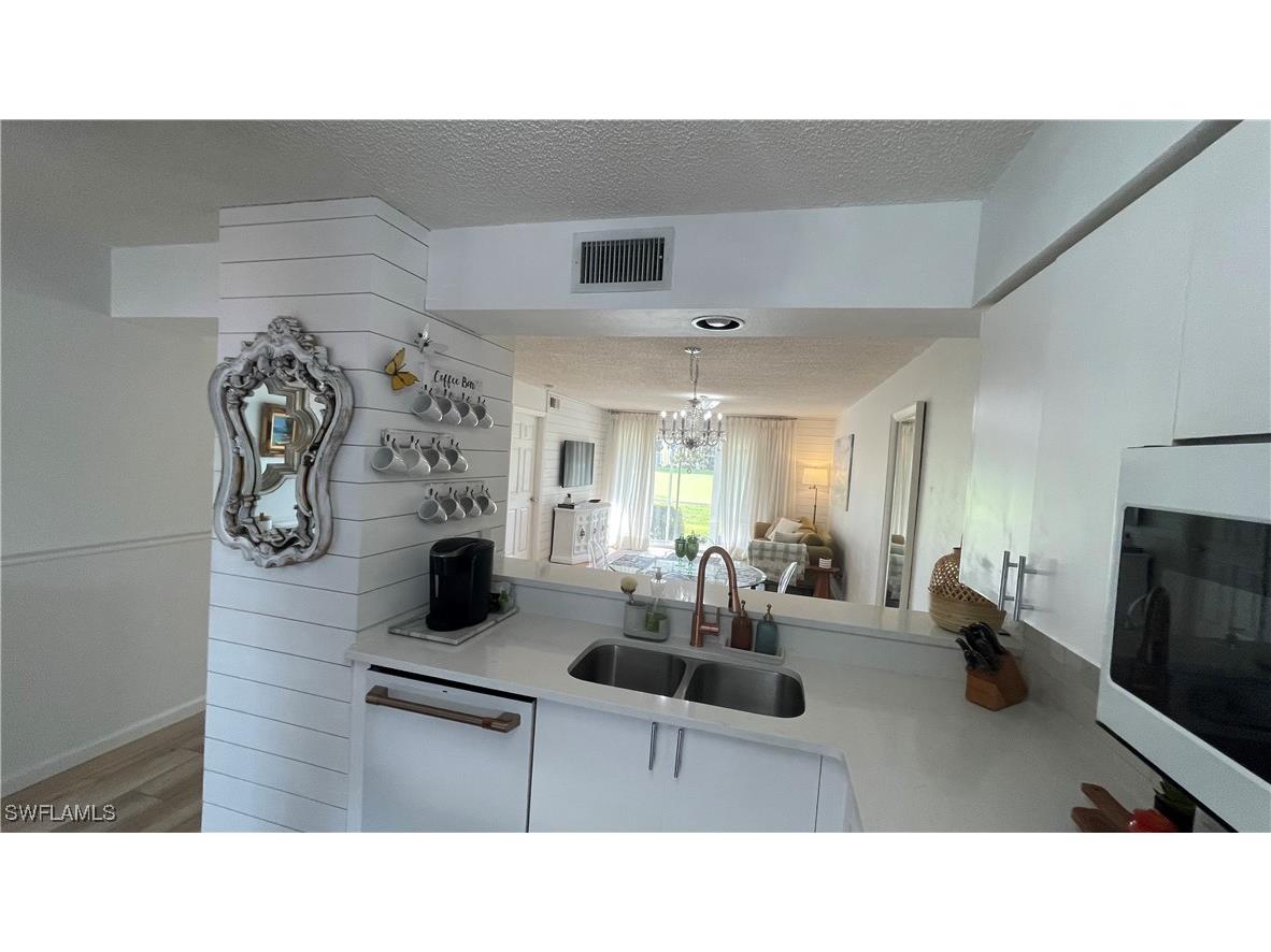 267 Quail Forest Boulevard #111 Naples FL 34105 225067875 image8