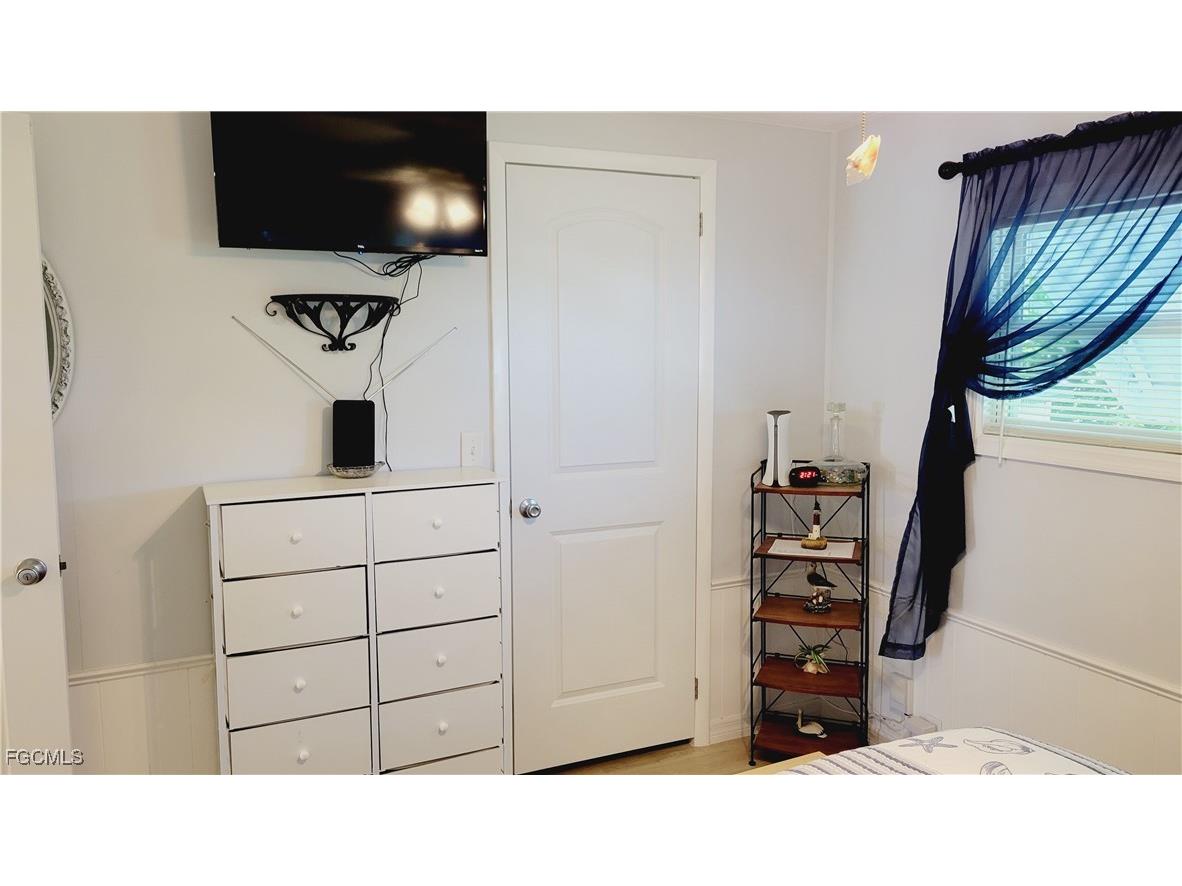 267 Shoreland Drive Fort Myers FL 33905 2025005527 image15