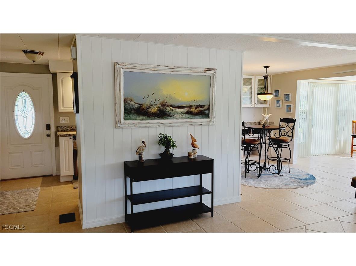 267 Shoreland Drive Fort Myers FL 33905 2025005527 image9