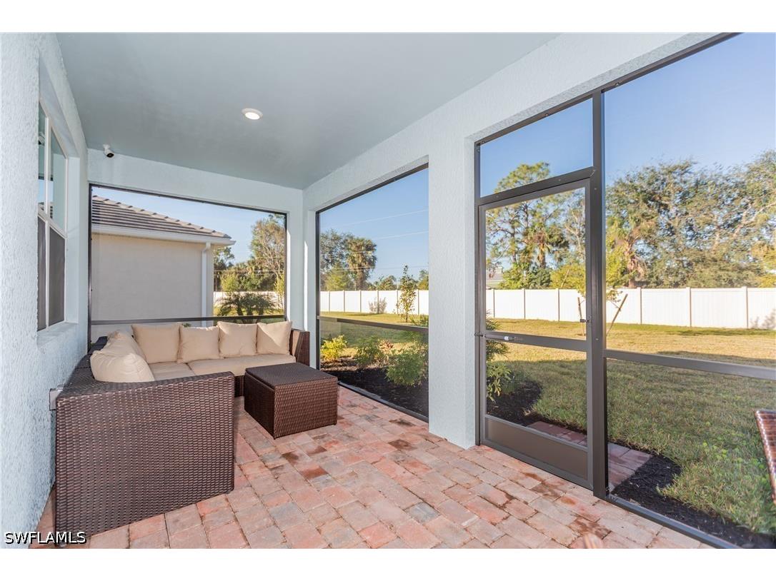 267 Tamarindo Lane Naples FL 34114 226014453 image3