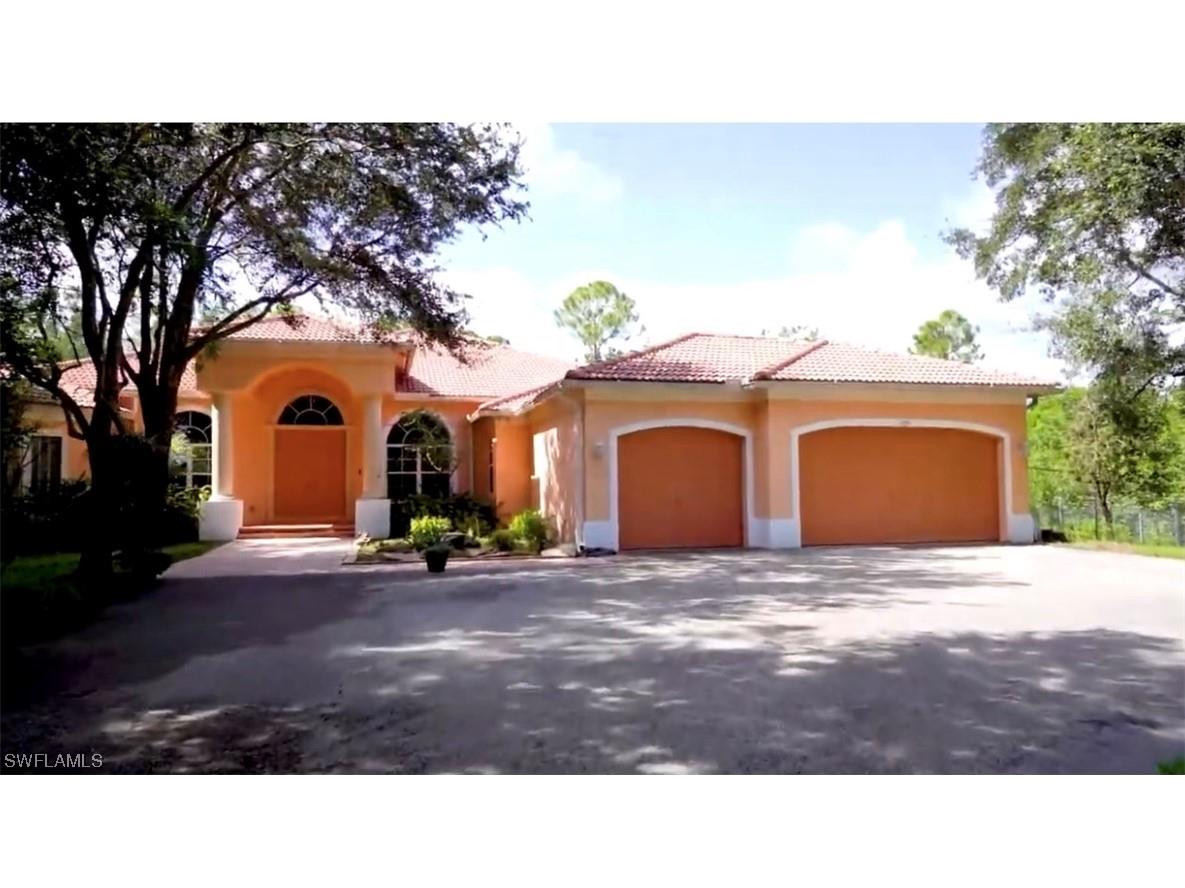 2670 35th Avenue NE Naples FL 34120 223016565 image1