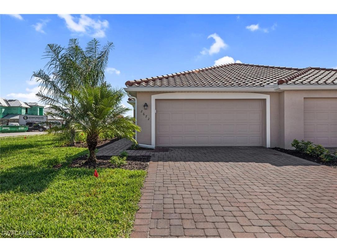 2672 Vine Avenue Naples FL 34120 223070054 image1