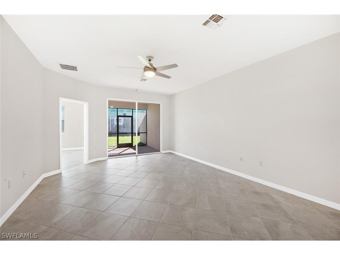 2672 Vine Avenue Naples FL 34120 226011107 image11