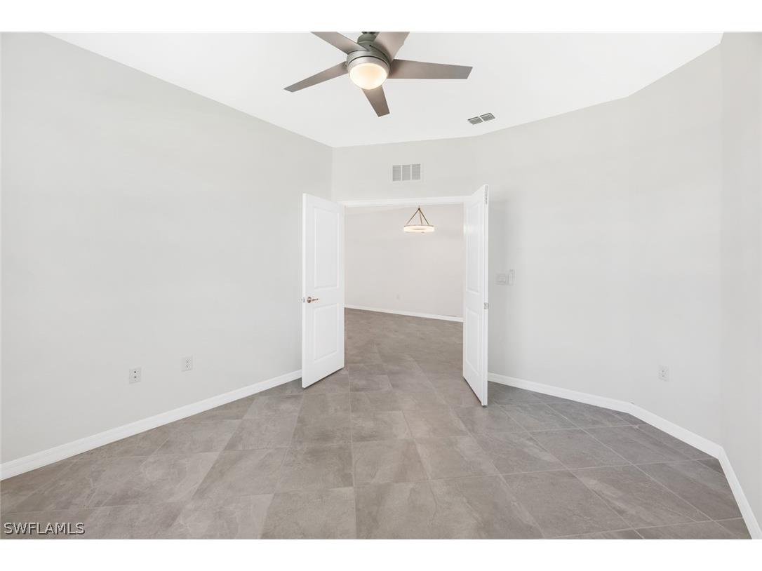 2672 Vine Avenue Naples FL 34120 226011107 image17