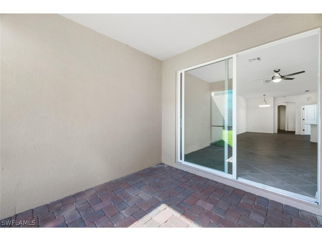 2672 Vine Avenue Naples FL 34120 226011107 image26