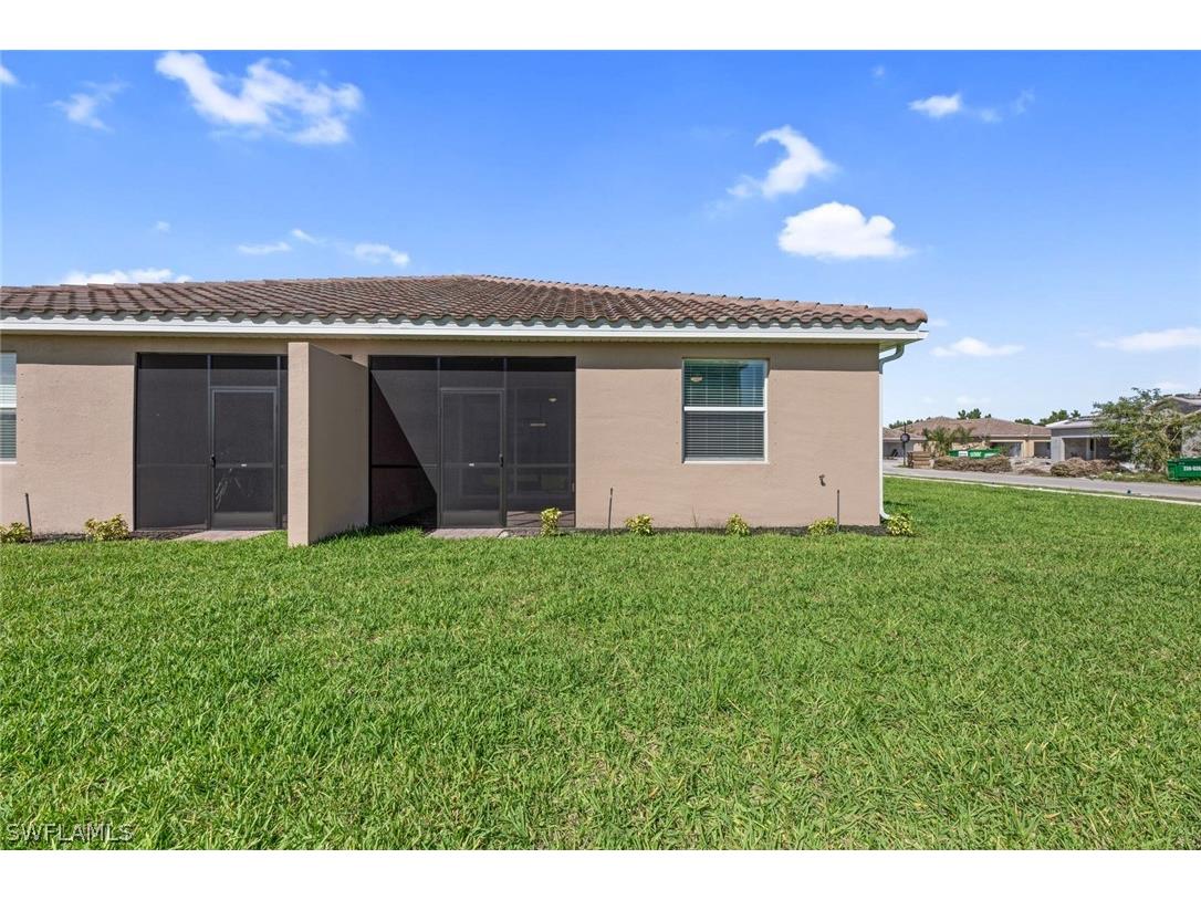 2672 Vine Avenue Naples FL 34120 226011107 image28