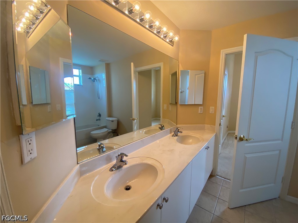2677 Blue Cypress Lake Court Cape Coral FL 33909 2026019711 image16