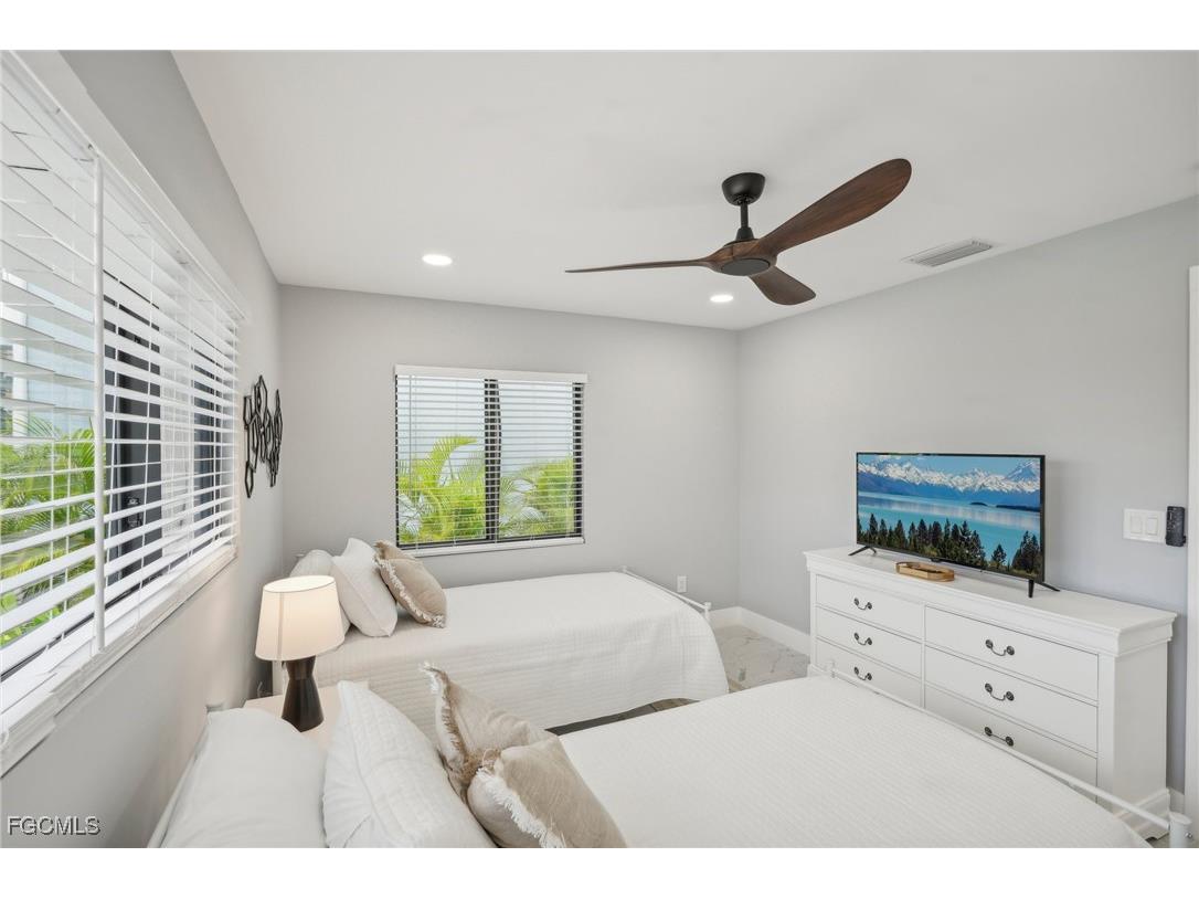 268 Ibis Street Fort Myers Beach FL 33931 2025010061 image12