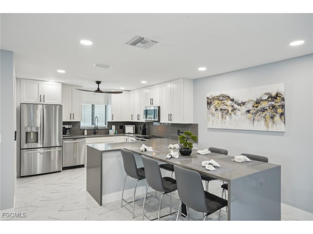 268 Ibis Street Fort Myers Beach FL 33931 2025010061 image8