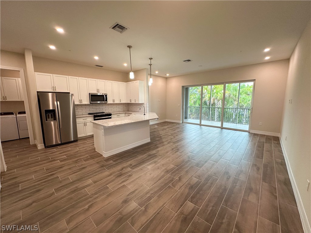 268 Indies Dr #201 Naples FL 34114 224040451 image1