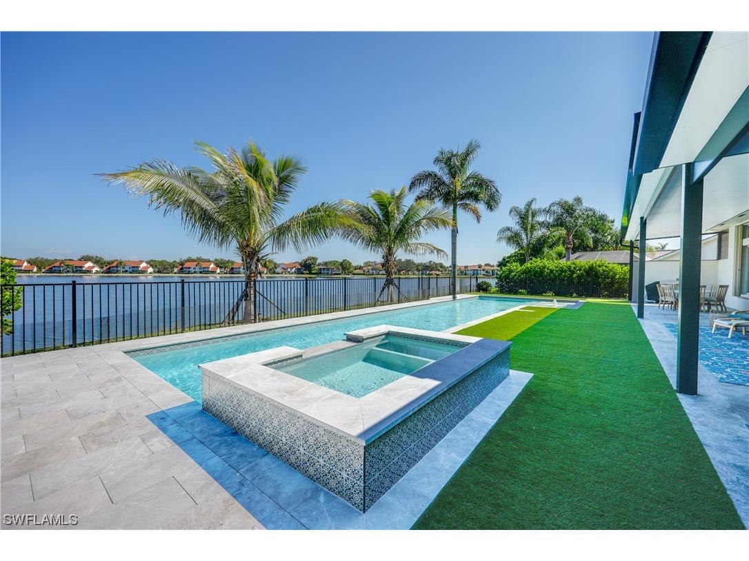 268 Lambton Lane Naples FL 34104 223065841 image1