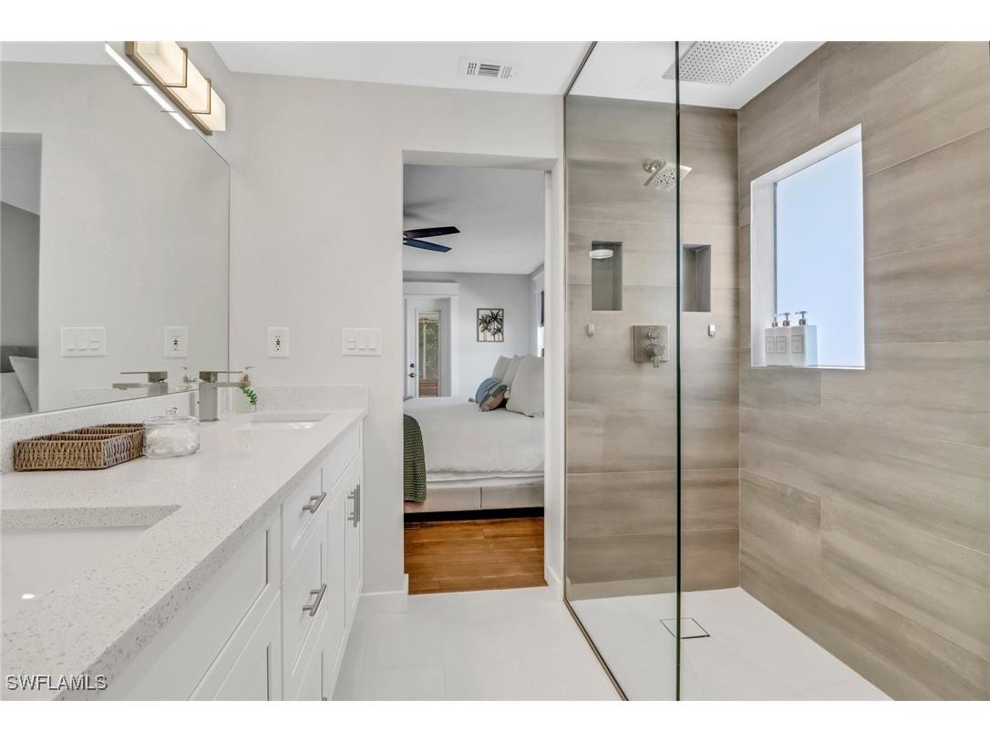 2680 Longboat Drive Naples FL 34104 225070855 image32