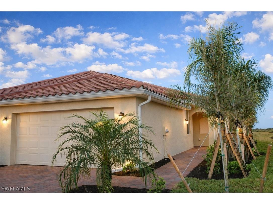 2681 Vine Avenue Naples FL 34120 226011246 image1