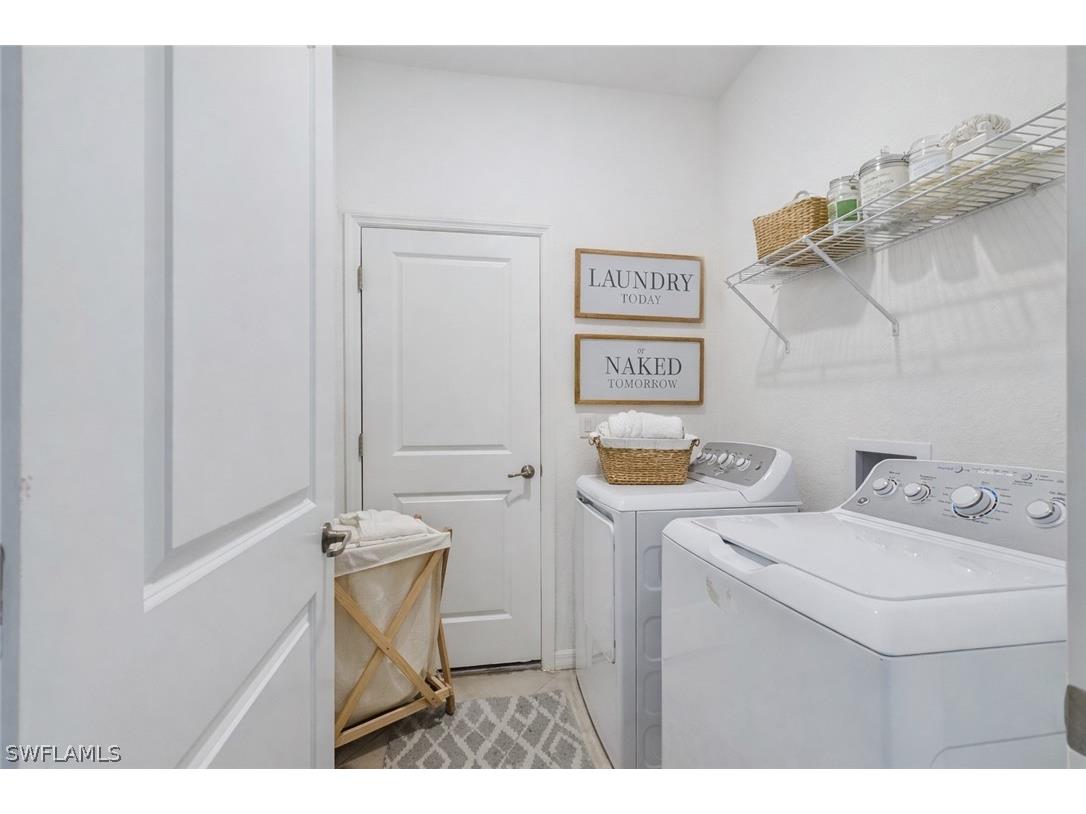 2681 Vine Avenue Naples FL 34120 226011246 image10