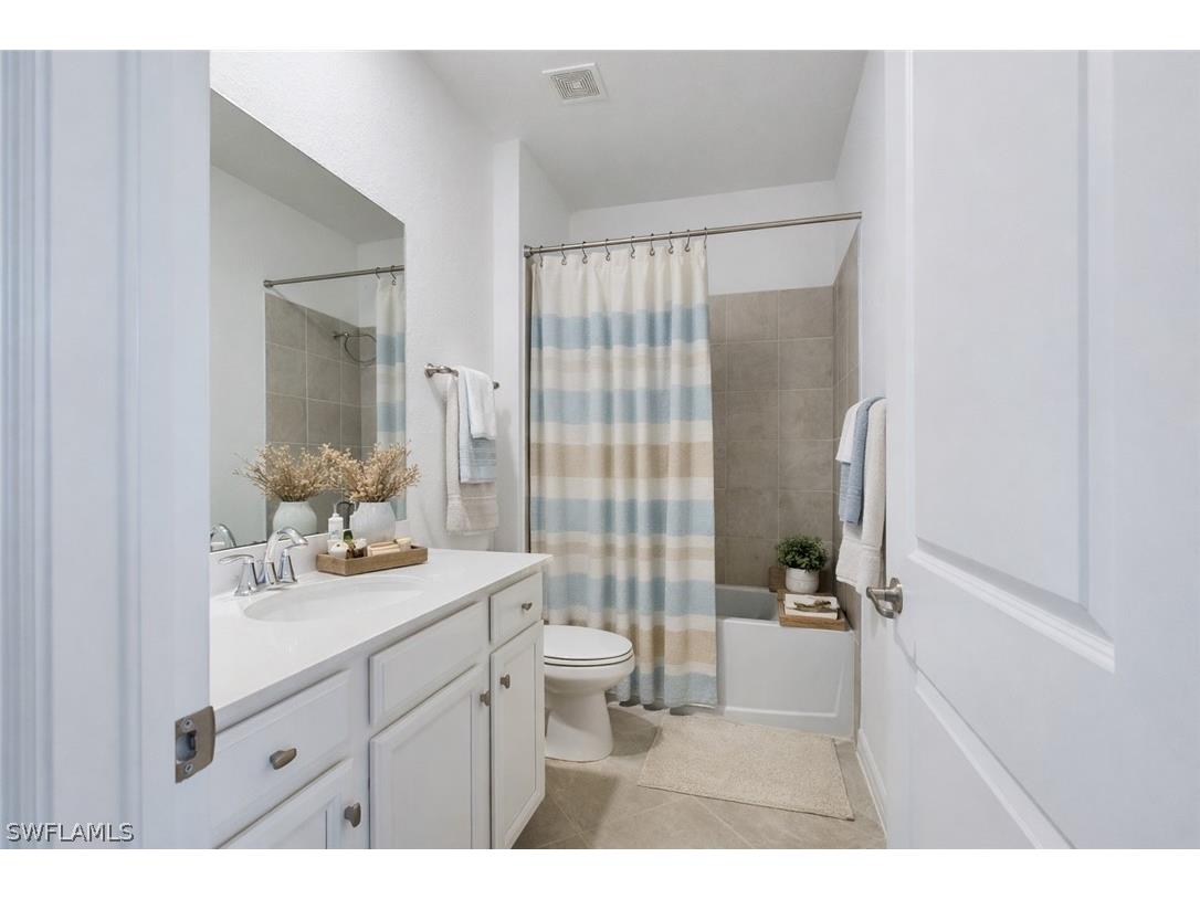 2681 Vine Avenue Naples FL 34120 226011246 image6