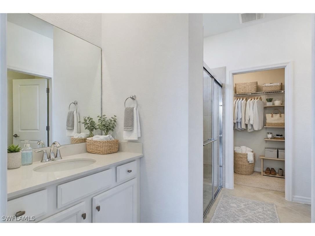 2681 Vine Avenue Naples FL 34120 226011246 image9