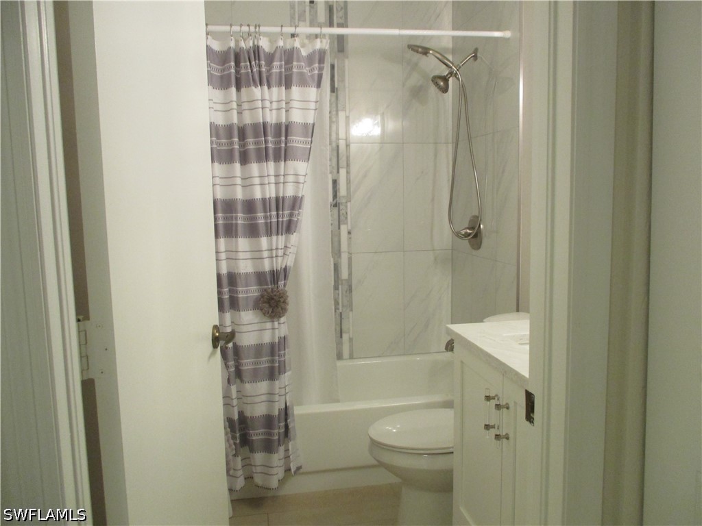 2684 Kings Lake Boulevard #203 Naples FL 34112 226025276 image8