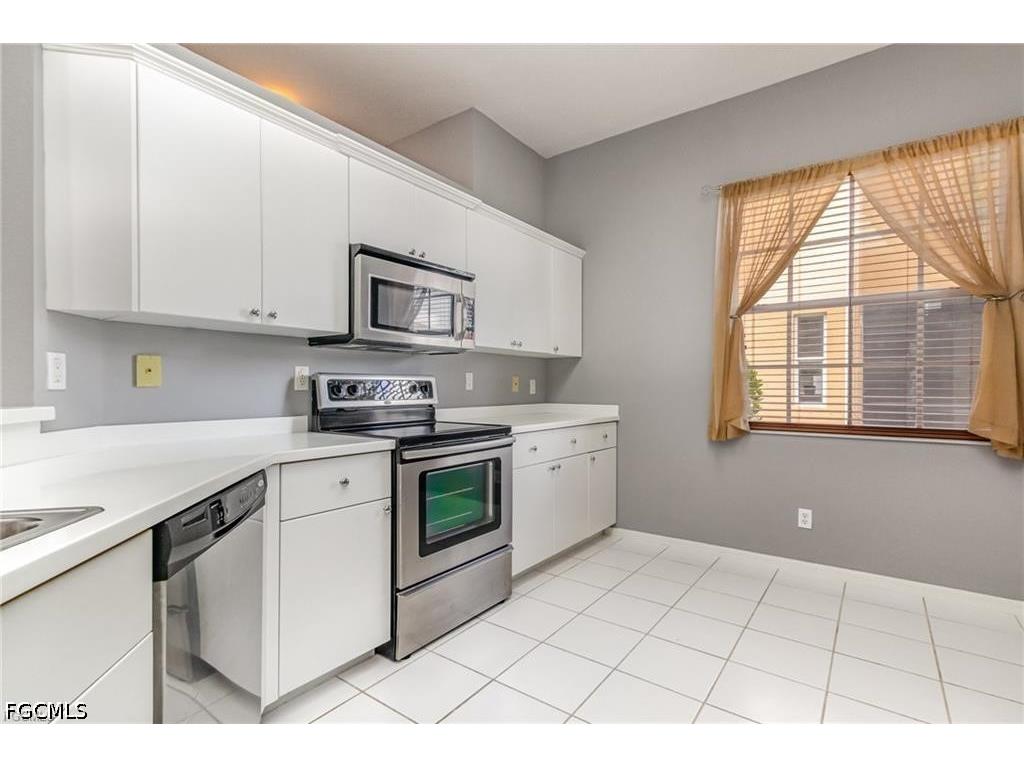 2684 Sunset Lake Drive Cape Coral FL 33909 2026015383 image3