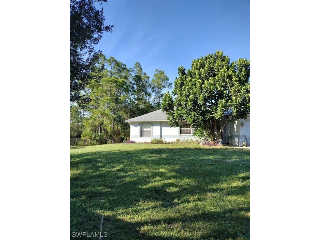 2685 29th Avenue NE Naples FL 34120 223081069 image1