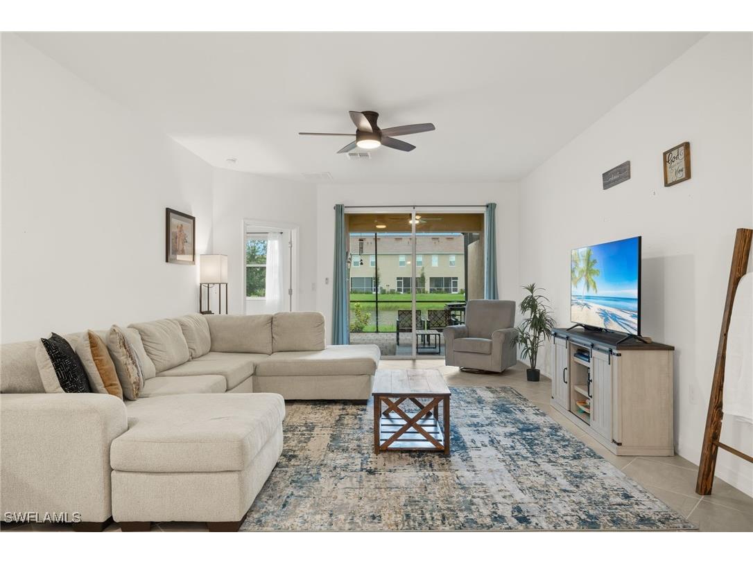 2685 Vine Avenue Naples FL 34120 225075121 image10