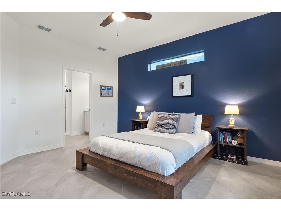 2685 Vine Avenue Naples FL 34120 225075121 image16