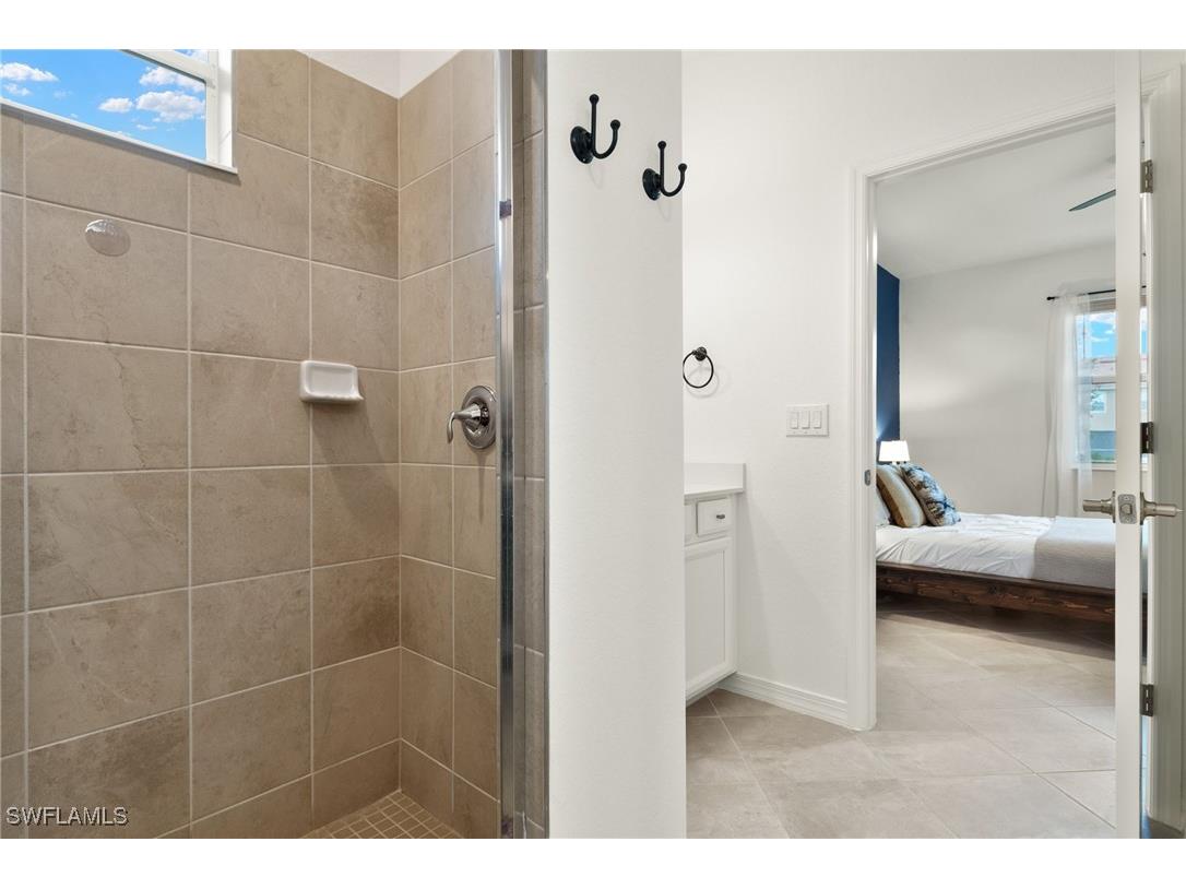 2685 Vine Avenue Naples FL 34120 225075121 image18