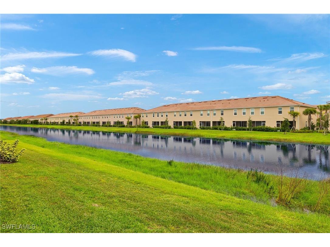 2685 Vine Avenue Naples FL 34120 225075121 image27