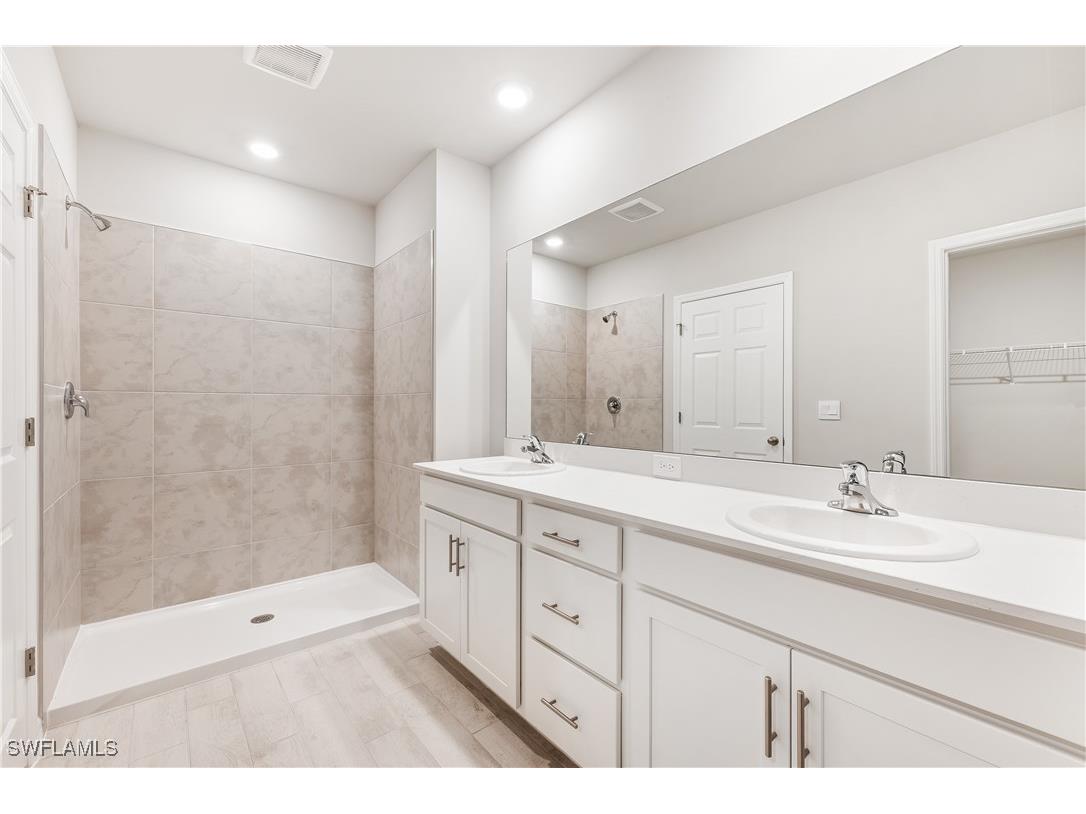 2686 Soft Coral Way North Fort Myers FL 33903 225080330 image16