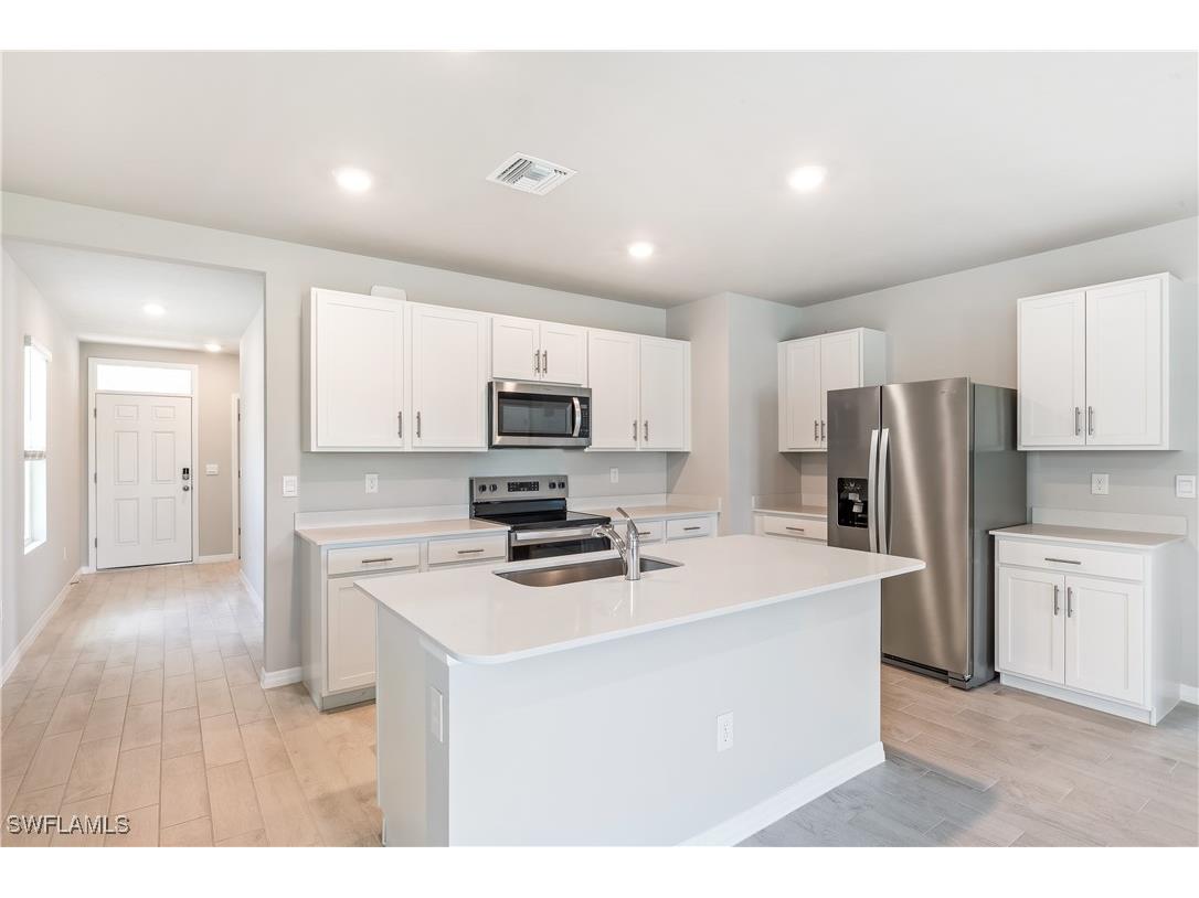 2686 Soft Coral Way North Fort Myers FL 33903 225080330 image8