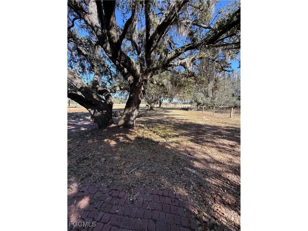 2687 Old Lakeport Road Moore Haven FL 33471 2026005931 image18
