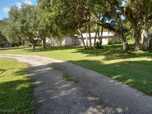 2687 Old Lakeport Road Moore Haven FL 33471 2026005931 image2