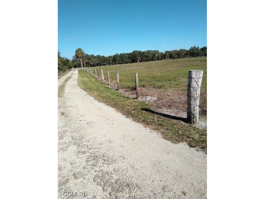 2687 Old Lakeport Road Moore Haven FL 33471 2026005931 image23