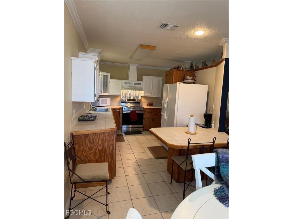 2687 Old Lakeport Road Moore Haven FL 33471 2026005931 image33