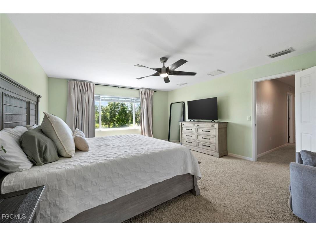 2688 Bellingham Court Cape Coral FL 33991 2026000448 image33