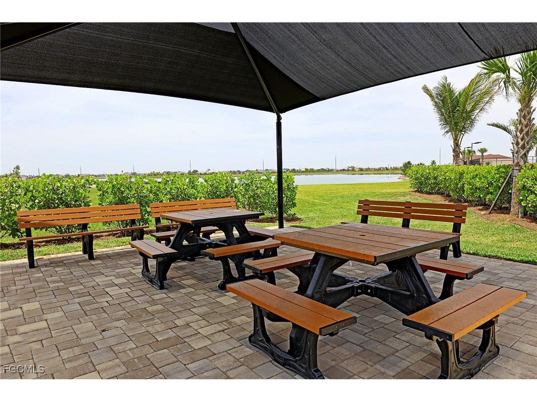 269 Spring Hill Lake Loop Cape Coral FL 33993 2025002279 image27