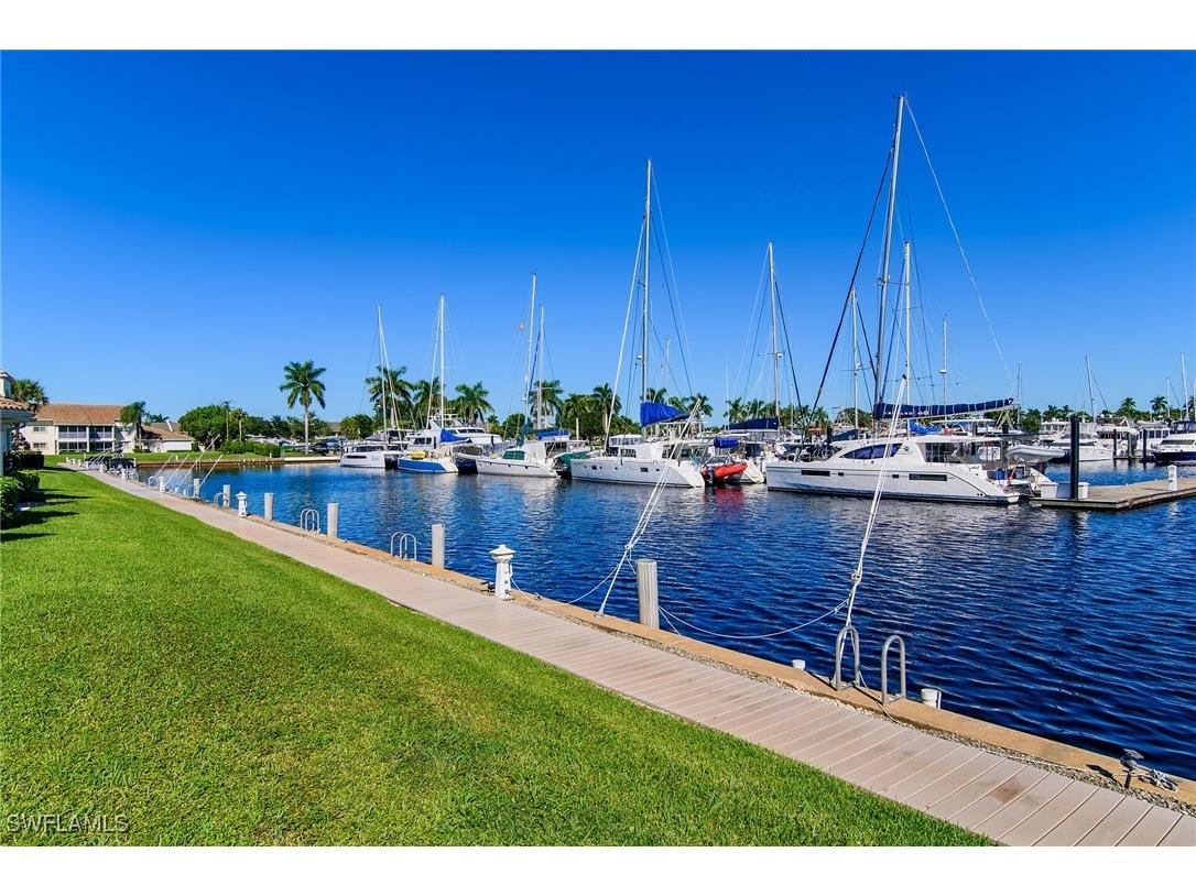 269 Sunrise Cay #4 Naples FL 34114 225073003 image5