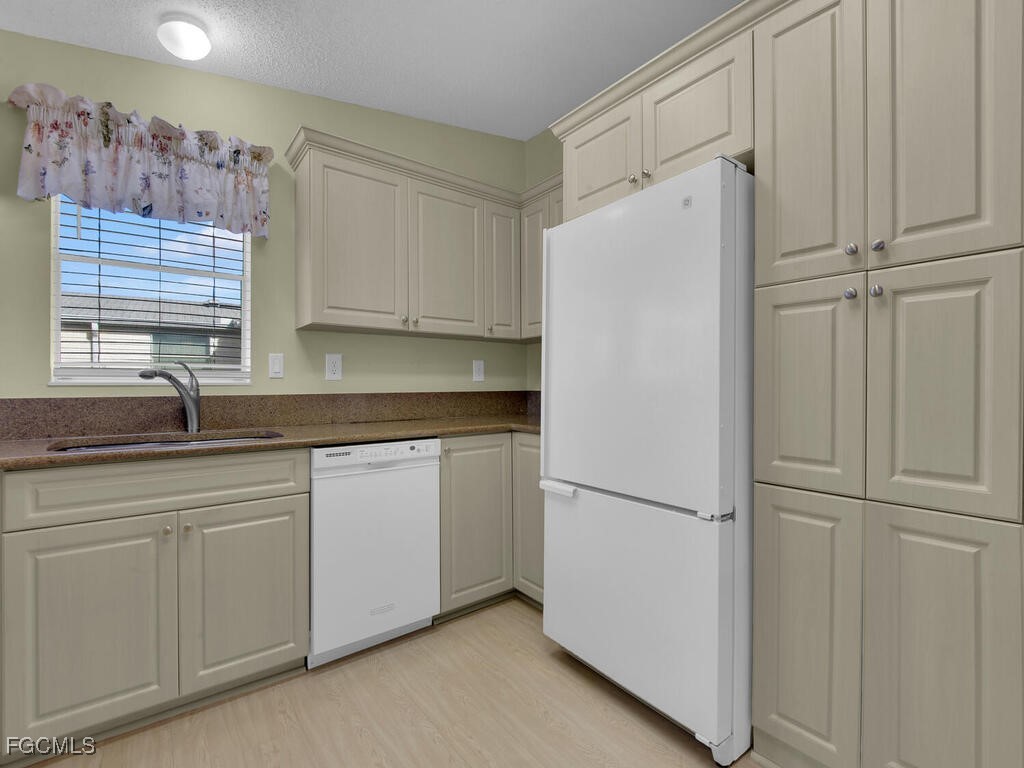 26941 Sammoset Way Bonita Springs FL 34135 2025020211 image12