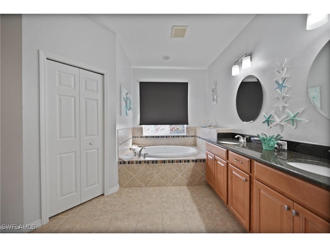 2697 Brightside Court Cape Coral FL 33991 2025001001 image19