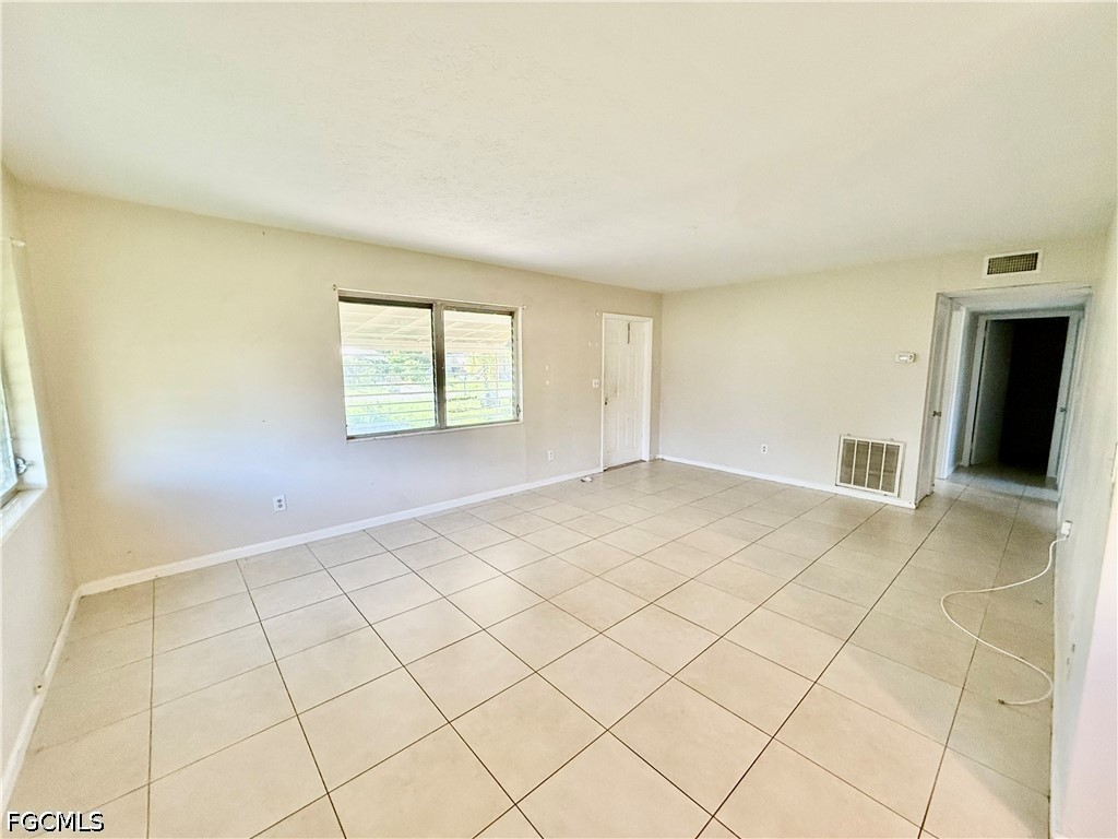 27 Apache Street Lehigh Acres FL 33936 2026029131 image5