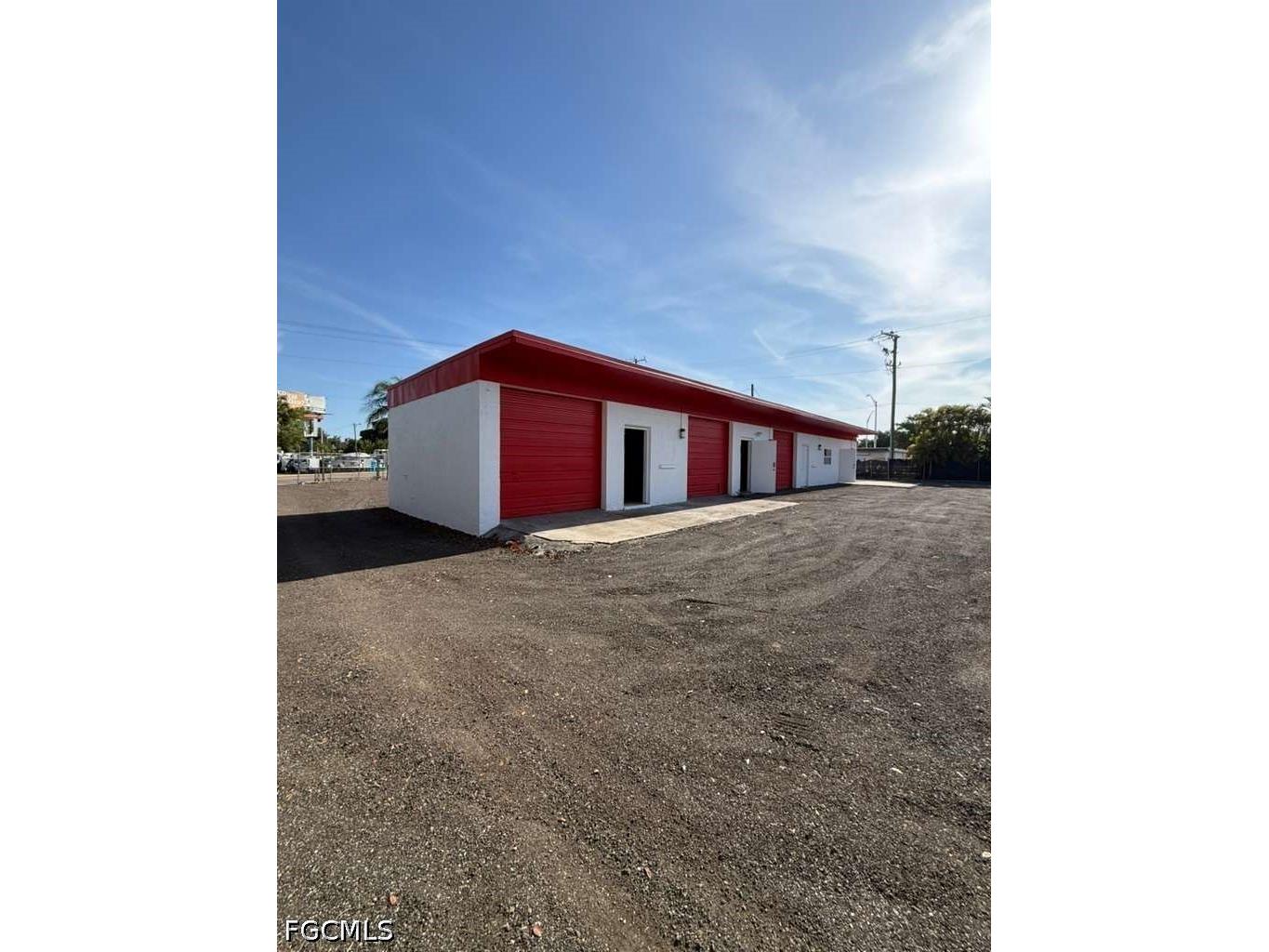 27 Cardinal Drive North Fort Myers FL 33917 2026020838 image1