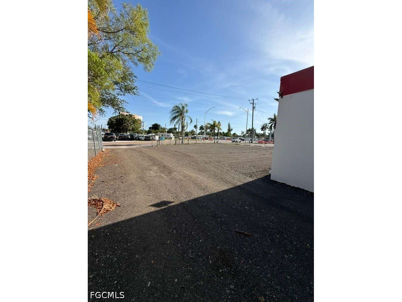 27 Cardinal Drive North Fort Myers FL 33917 2026020838 image5