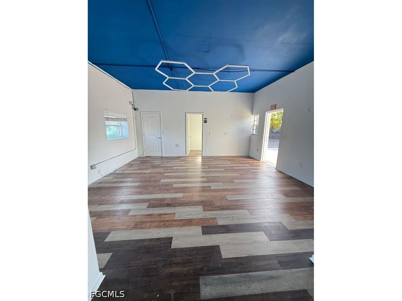 27 Cardinal Drive North Fort Myers FL 33917 2026020838 image9