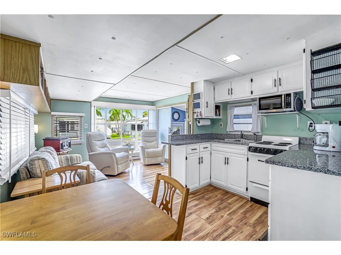 27 Jasper Drive #27JR Naples FL 34114 225065705 image1