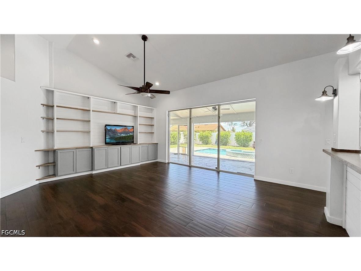 27 NE 20th Place Cape Coral FL 33909 2026019438 image6