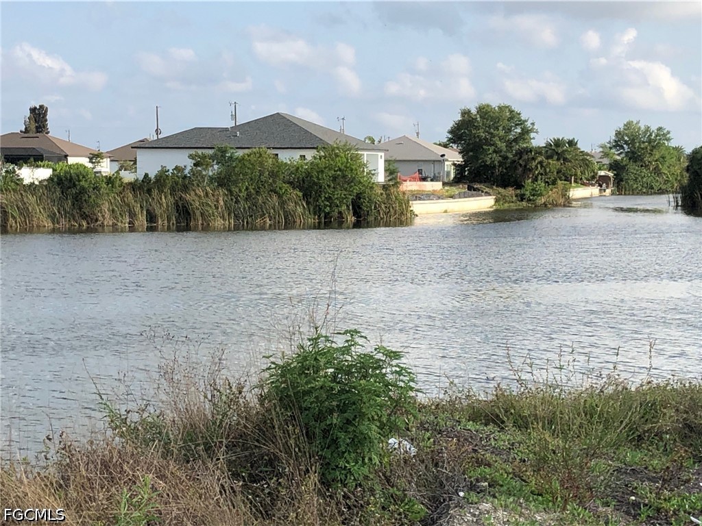 27 SW 14th Avenue Cape Coral FL 33991 2026014864 image1