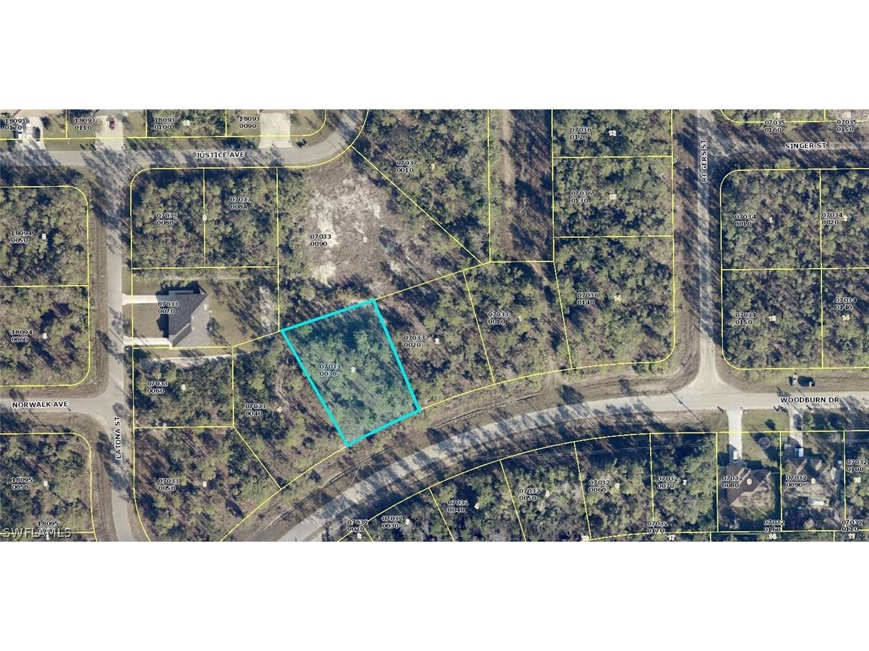 270-272 Woodburn Drive Lehigh Acres FL 33972 224027138 image1