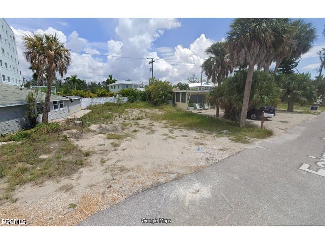 270 Fairweather Lane Fort Myers Beach FL 33931 2026015118 image1