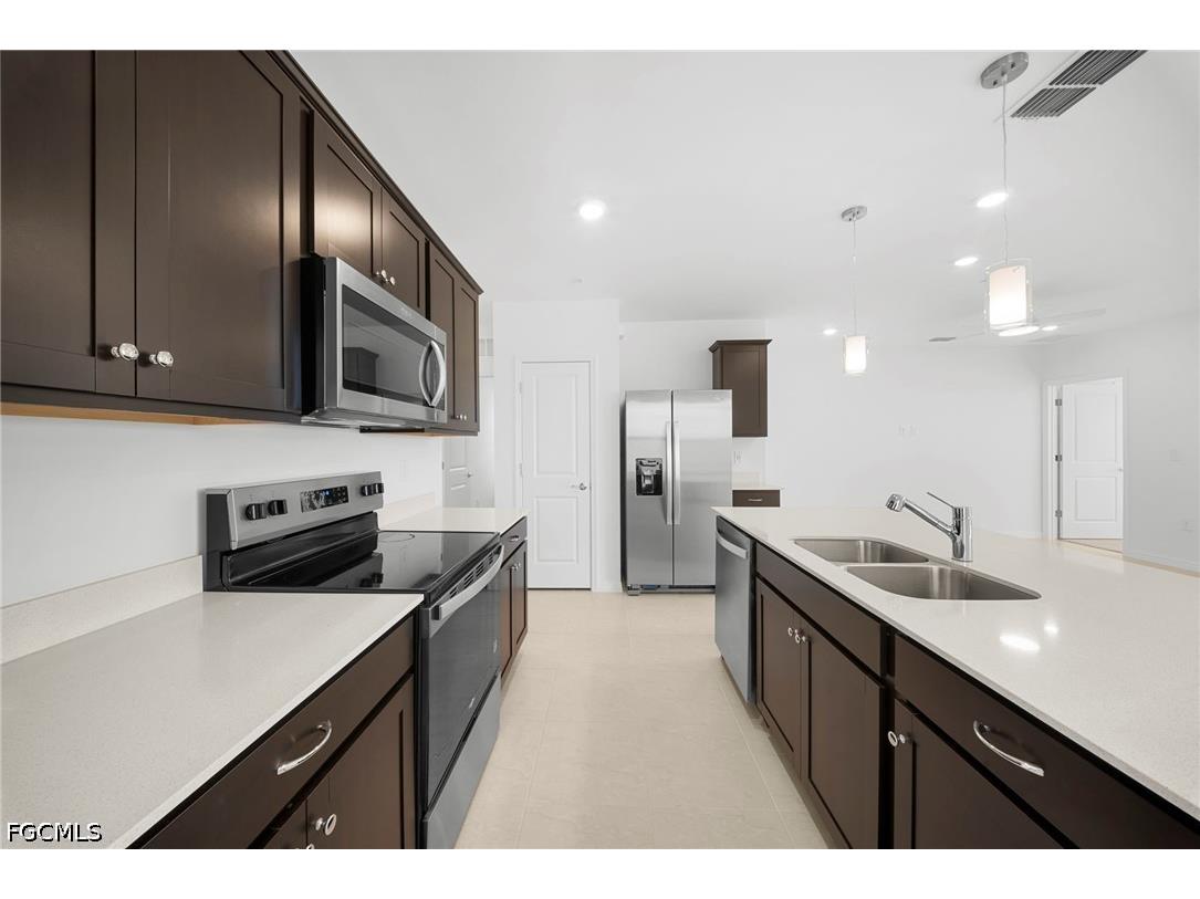 270 Silent Lake Drive Lehigh Acres FL 33936 2026018351 image5