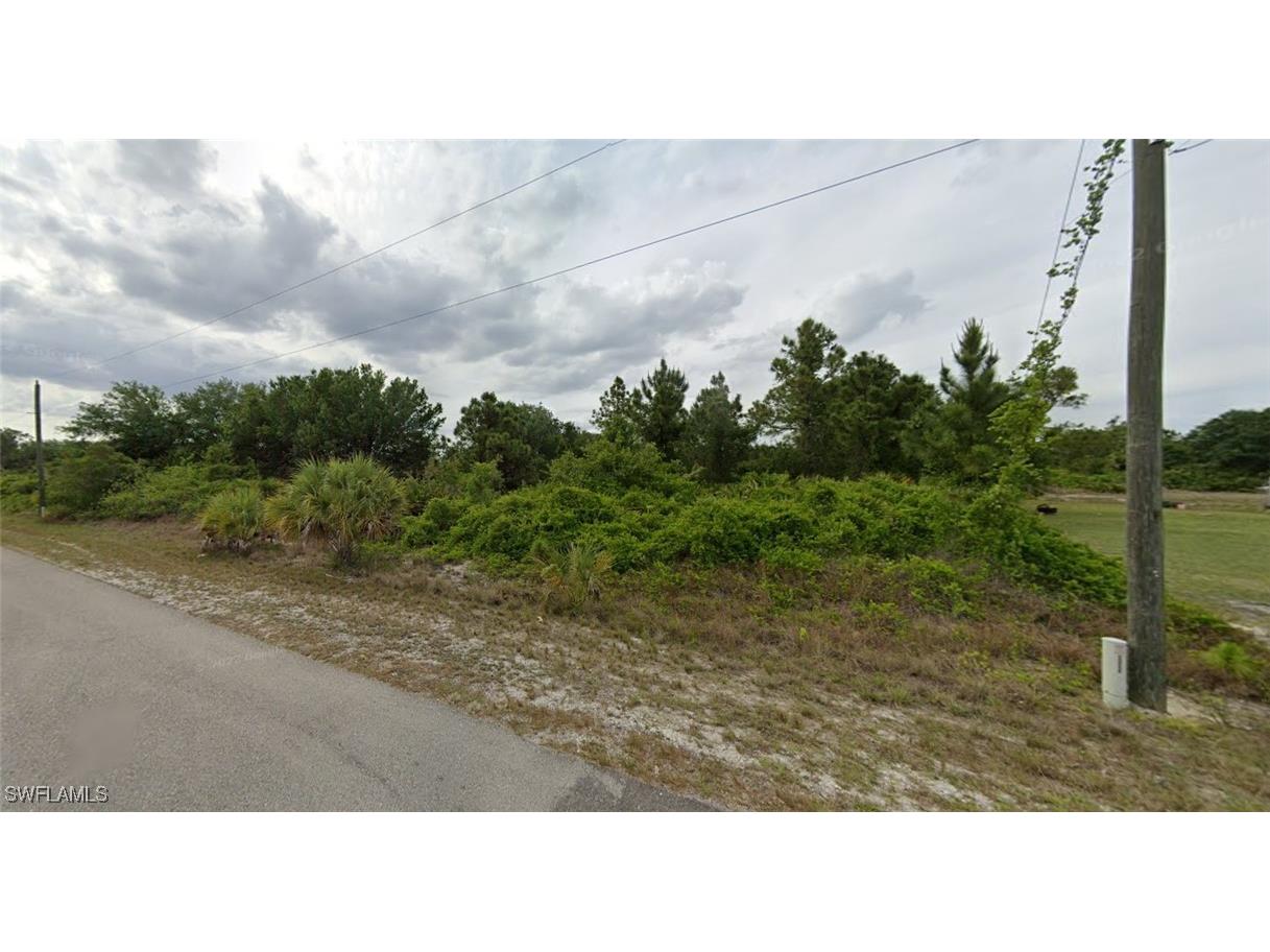 2700 Helen Place Lehigh Acres FL 33971 224066344 image1